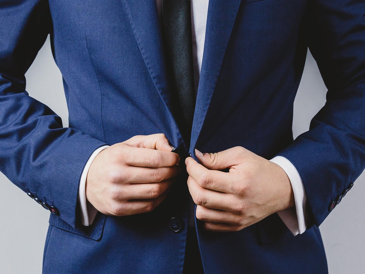 法律顧問律師費(fèi)一年多少？規(guī)模、經(jīng)驗(yàn)、服務(wù)內(nèi)容決定